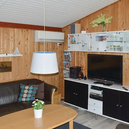 Three-bedroom Holiday In Hadsund Vakantiehuis